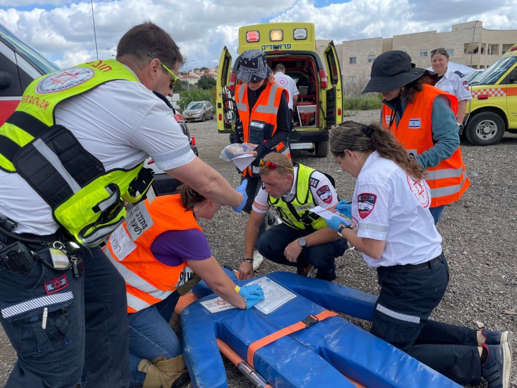 MDA paramedics lead a project drill with community volunteers. Photo Credit: AFMDA via jewishpres