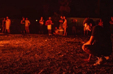 Image taken at the end of an event of our community, giving gratitude to our time together and embracing the courage we had as a unified community | Photo by Sharon Avraham.