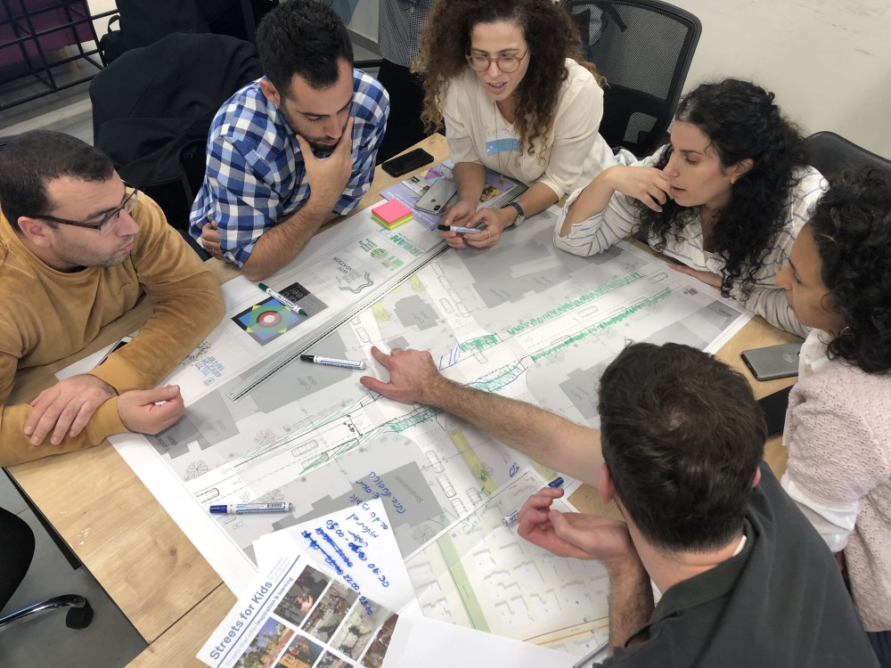 Empowerment through participation | Deborah Rahmane 